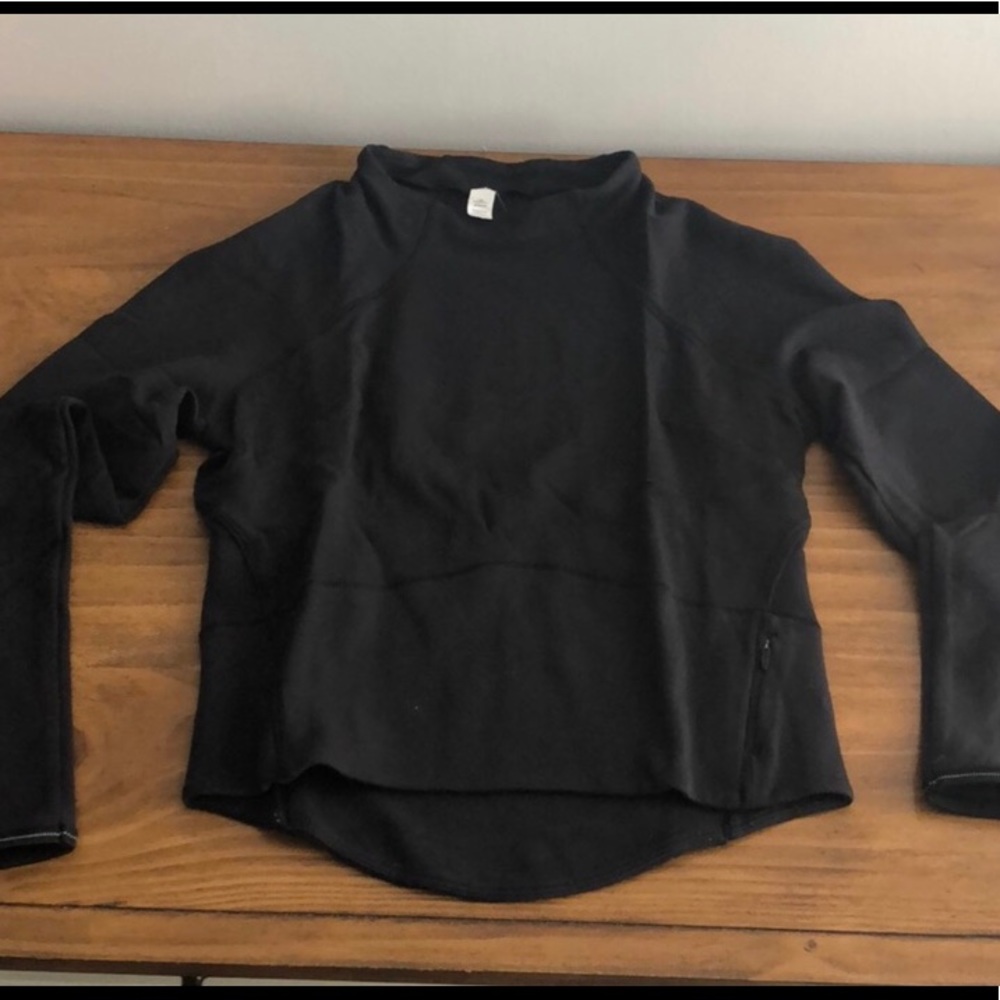 Lululemon long sleeve cropped shirt